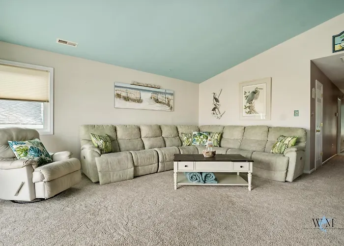Charming Ocean Near & White Marlin Open, Perfect For Anglers & Families